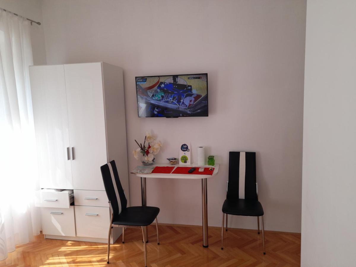 Rooms Miletic Near The Palace Split Exterior foto