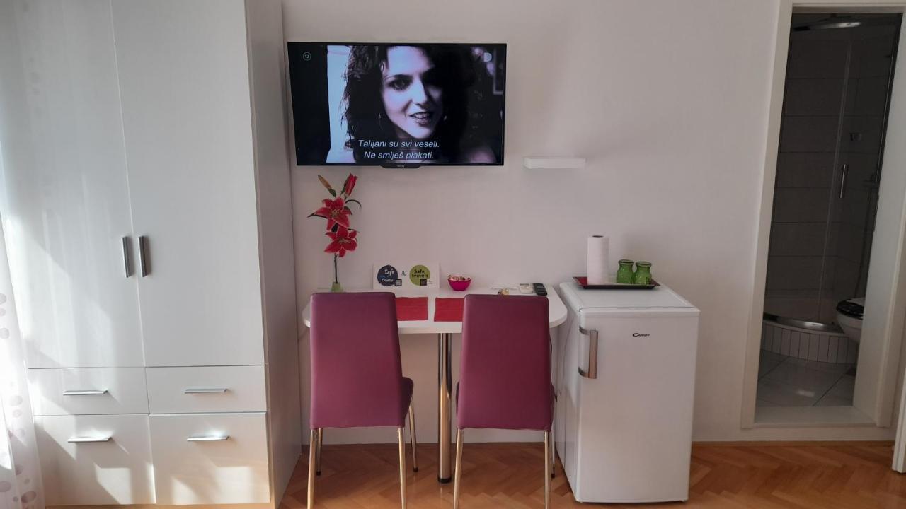 Rooms Miletic Near The Palace Split Exterior foto